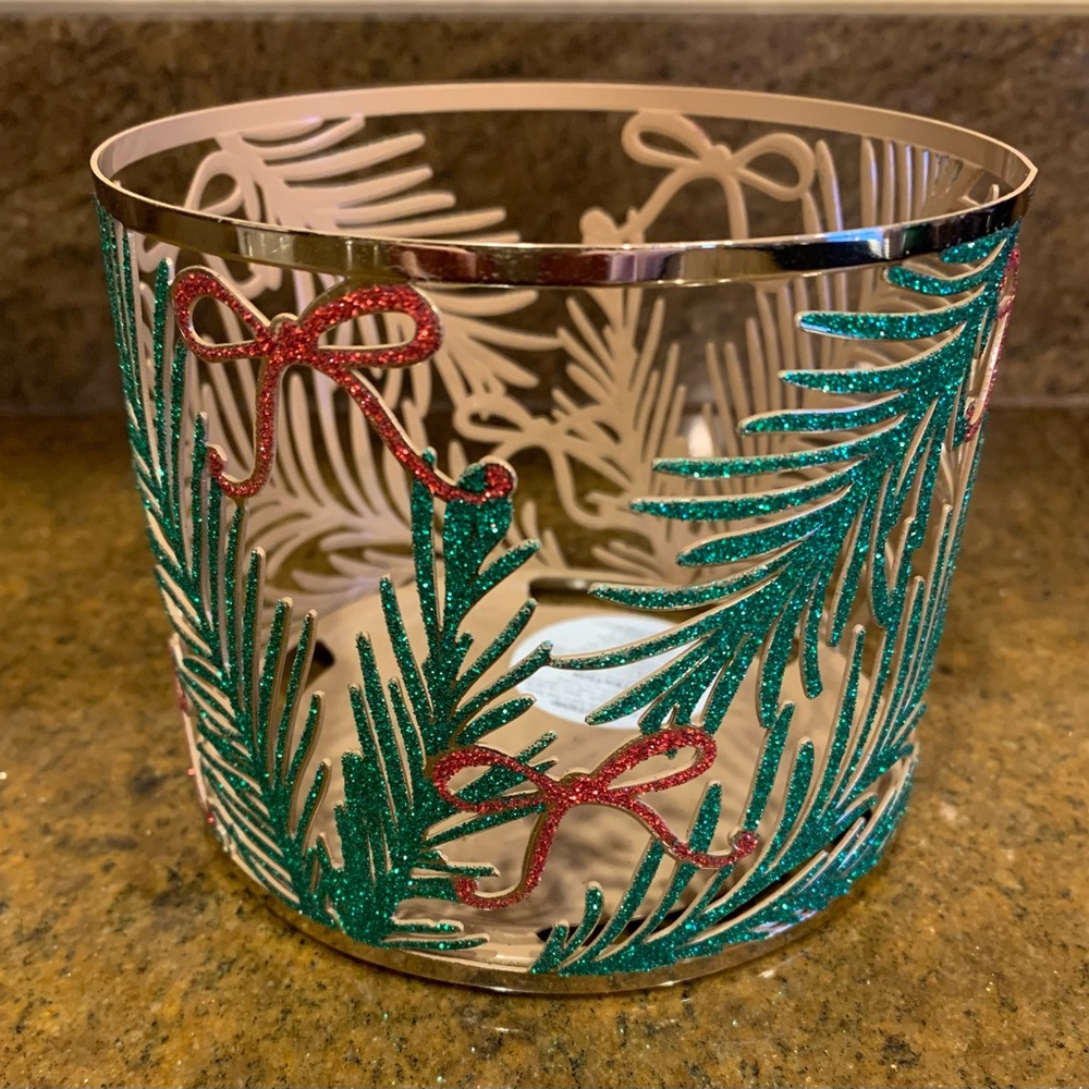 NWT…Bath and Body Works Festive 3 Wick Candle Holder